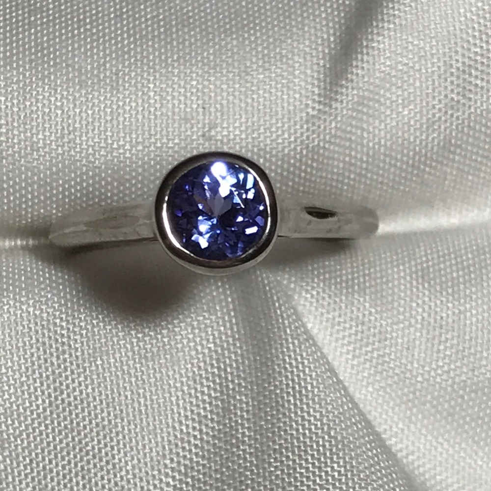 Genuine Tanzanite Sz 6